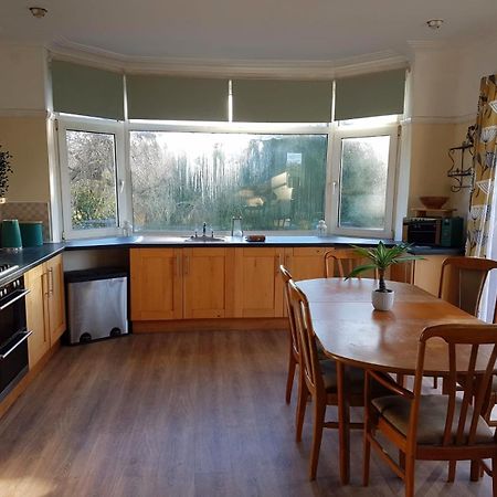 4 Bedroom Country Home Бристоль Экстерьер фото